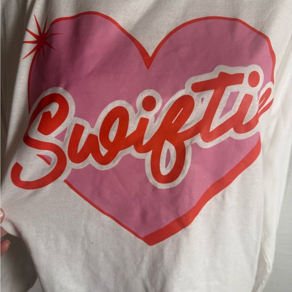 Swiftie White and Pink Long Sleeve Tees with Heart Design - Picture 2 of 6